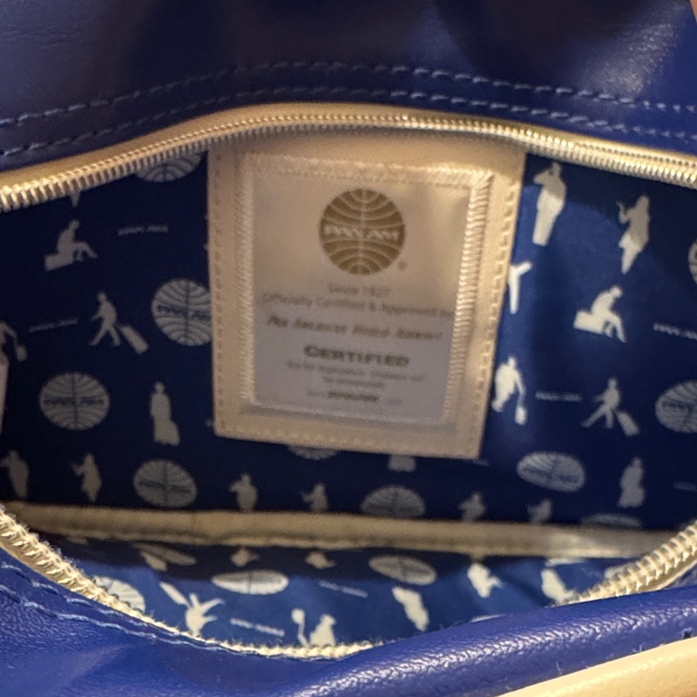 PAM AM BLUE AND WHITE COLLECTIBLE SHOULDER BAG - Picture 5 of 5